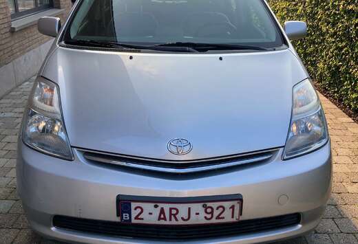 Toyota Prius (Hybrid)