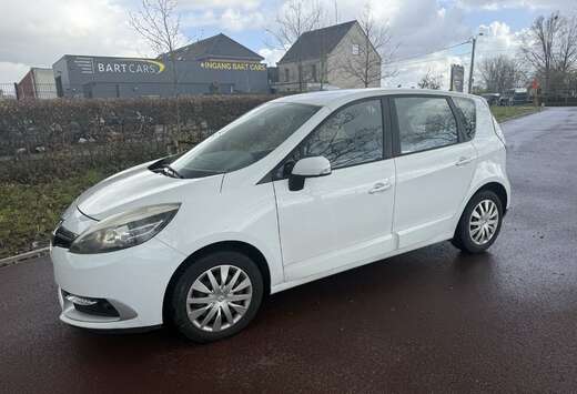 Renault Mégane SW 1.5 dCi met werk