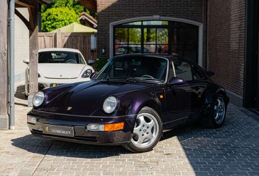 Porsche 911 Carrera 4 \