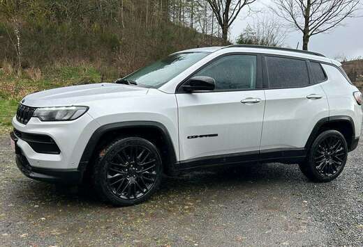 Jeep 1.5 Turbo MHEV Night Eagle DCT