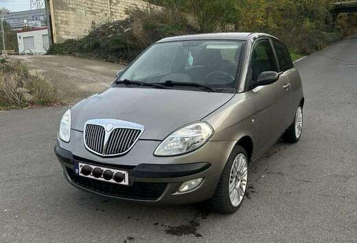 Lancia Ypsilon 1.3 Multijet 16v New Platino