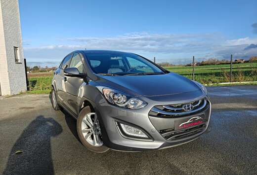 Hyundai i30 1.4 Style - BENZINE - 45.000km - 12M GARA ...