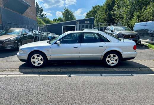 Audi 4.2i V8 Quattro \