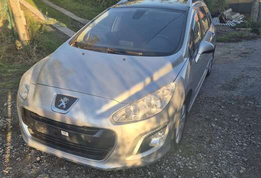 Peugeot SW 1.6 HDi 110ch FAP BVM6 Confort Pack