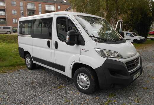 Fiat 2.3 hdi    150 cv  9 places