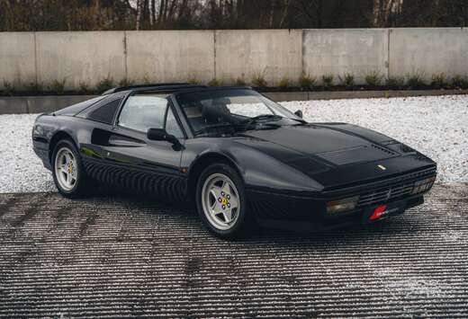 Ferrari GTS / Nero Black / V8