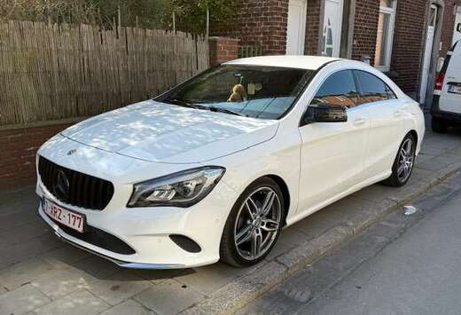 Mercedes-Benz CLA 200 d / Boite auto / Sport / Cuir / ...