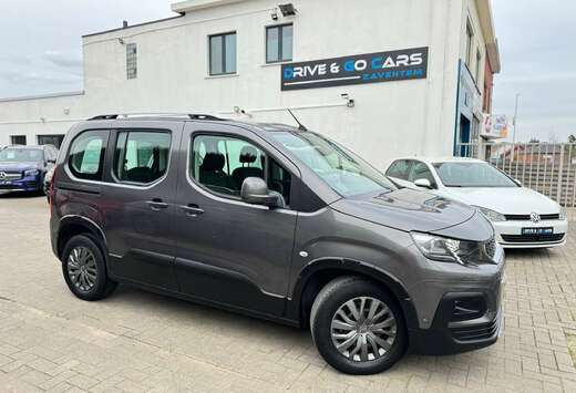 Peugeot 1.2i Benzine - Panoramische dak  ** 1 JAAR GA ...