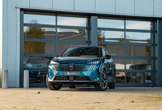 Peugeot GT MHEV 136 PK  360  Alcant.  Pano  Massag...