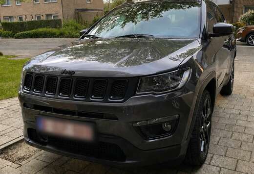 Jeep 1.3 Turbo 4x2 | Night Eagle Edition