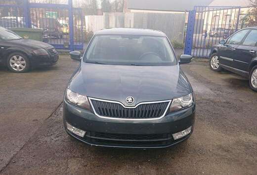 Skoda 1200cc essence 2016 92000km sgs chf clim JA