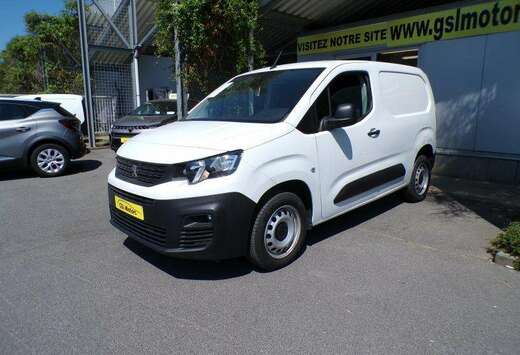 Peugeot 1.5 HDi 102cv 3 pl Blanc 04/23 49888km Airco