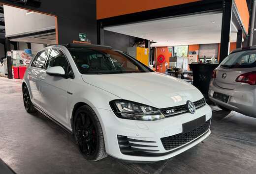 Volkswagen Golf 2.0 CR TDi DSG/12 mois de garantie