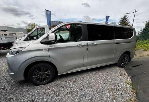Ford Tourneo Custom Titanium PHEV FWD 2.5L PHEV 227PS ...