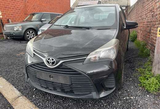 Toyota Yaris 1.0i Essence Accidenté les portes  roul ...