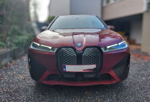 BMW iX 76.6 kWh xDrive40