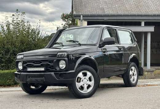 Lada Niva 1.7i