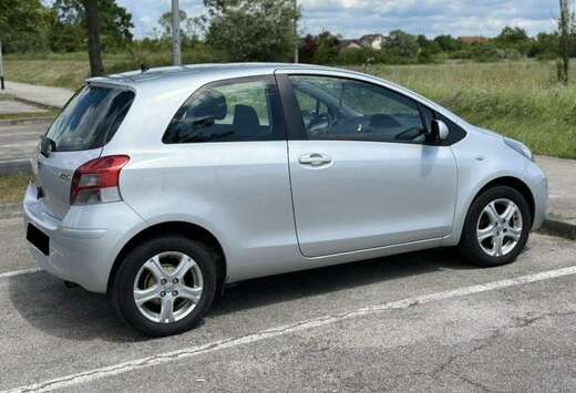 Toyota Yaris 1.3i VVT-i 16v Terra