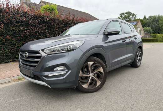 Hyundai Tucson 1.6 T-GDi automaat  schade rechtse deu ...