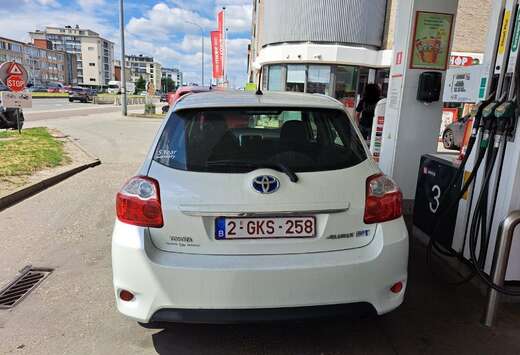 Toyota 1.8 Hybrid Executive