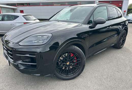 Porsche Cayenne E-Hybrid 3.0 Turbo V6 (346 kW)
