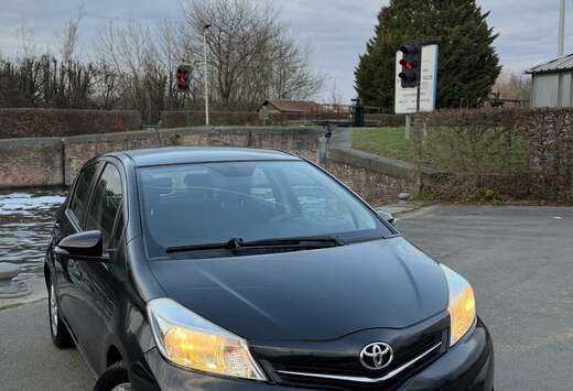 Toyota 1.3 essence / 1er main