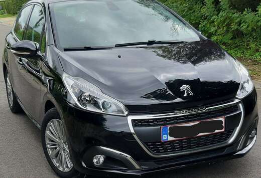 Peugeot 208 1.2i PureTech Allure S