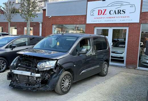 Toyota 1.5D 102PK SCHADEWAGENACCIDENTÉE