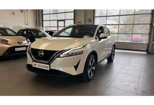 Nissan N-Cnnect