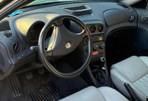 Alfa Romeo 1.8i 16v TS