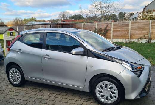 Toyota Aygo 1.0i VVT-i x-play II M/M