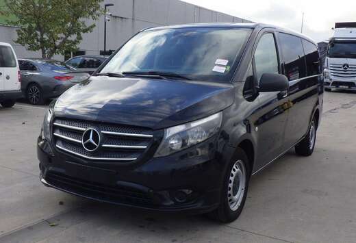 Mercedes-Benz 114 (Stock ID 76403)