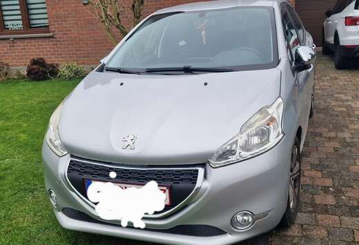 Peugeot 208 1.2i Style