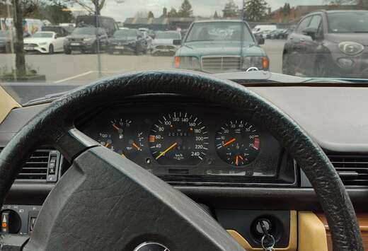 Mercedes-Benz w 124