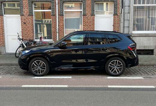 BMW iX1 xDrive30 M Sportpaket