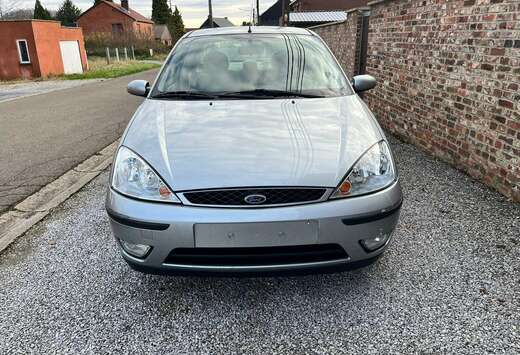 Ford Focus 1.6i SE 16v Ghia