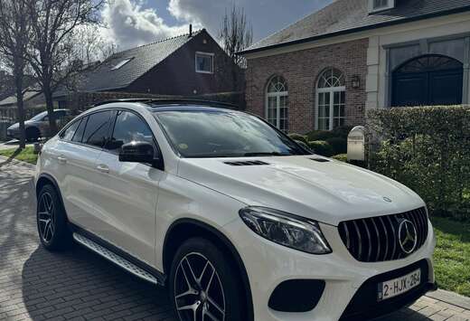 Mercedes-Benz d Coupe 4Matic 9G-TRONIC Exclusive