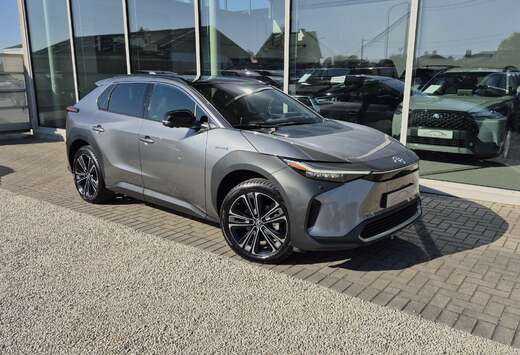 Toyota AWD PREMIUM +Trekhaak +Pano dak +LEDER +JBL +3 ...