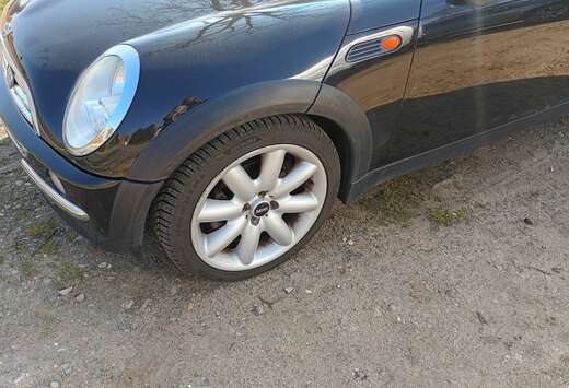 MINI Mini 1.6i 16v Cooper