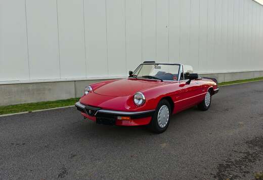 Alfa Romeo Spider 1.6