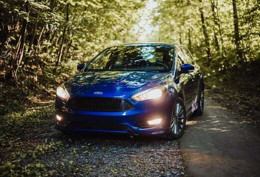 Ford 1.0 EcoBoost Red & Black Edition