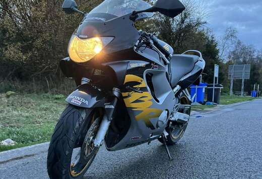 Honda F