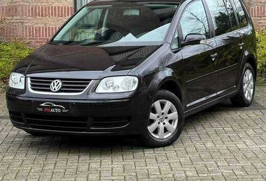Volkswagen Volkswagen Touran 1.6 Essence CarPlay 7 pl ...