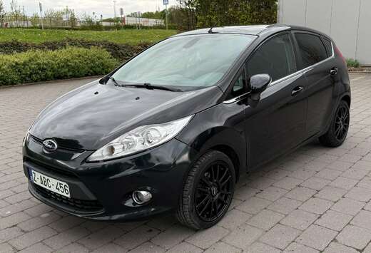Ford 1.4i Titanium * Garantie *