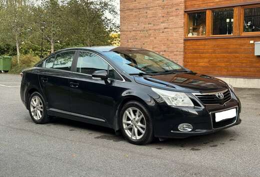 Toyota Avensis 2.0 Turbo D4D 16v Linea Luna DPF