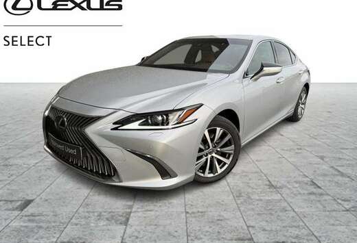 Lexus 2.5 Hybrid Base + Premium Navigation