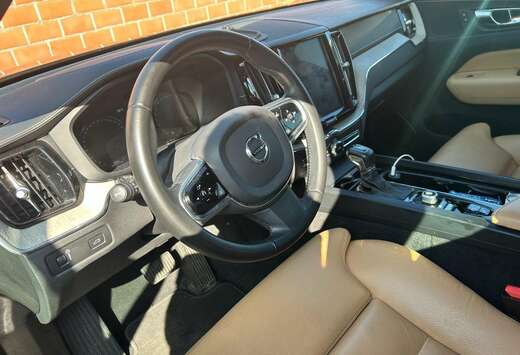 Volvo T4 Geartronic Momentum Pro