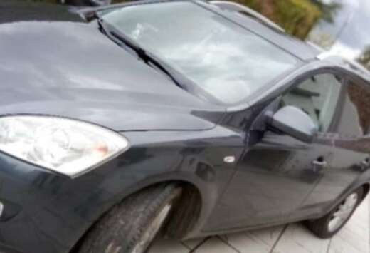 Kia Cee\'d SW 1.6 Turbo CRDi VGT EX