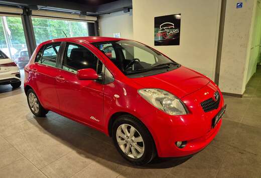Toyota Yaris 1.3i VVT-i 16v by Sparco