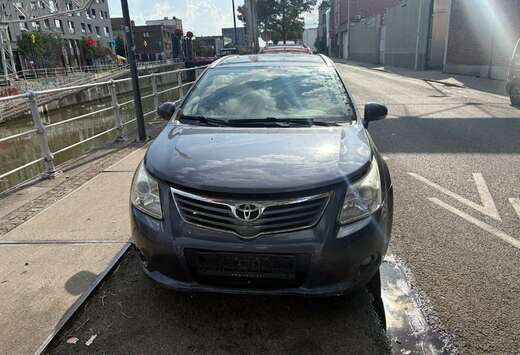 Toyota Avensis SW 2.0 D-4D Executive II DPF
